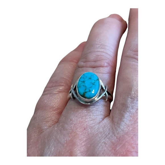 Aztec NV Turquoise Size 8. 9x13mm Bezel Set w/ side crosses in Sterling Silver. - Picture 6 of 12